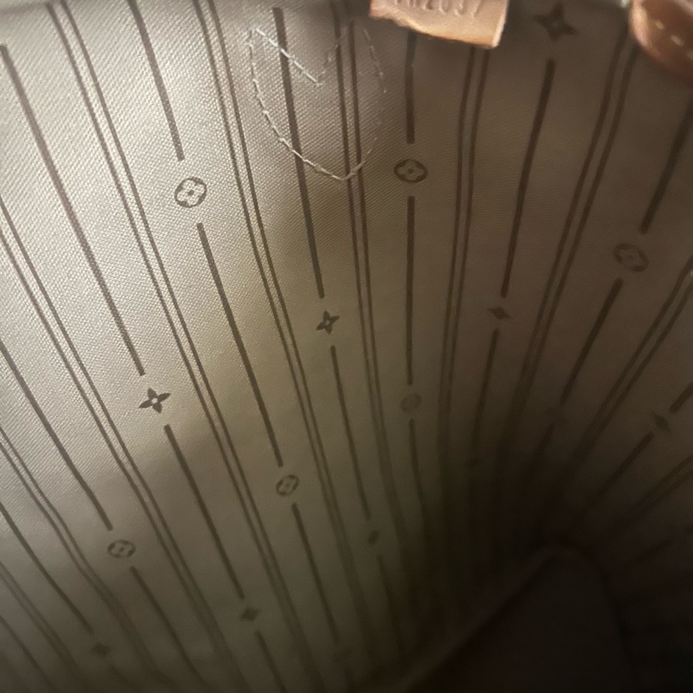 Authentic Louis Vuitton Neverfull PM Large bag